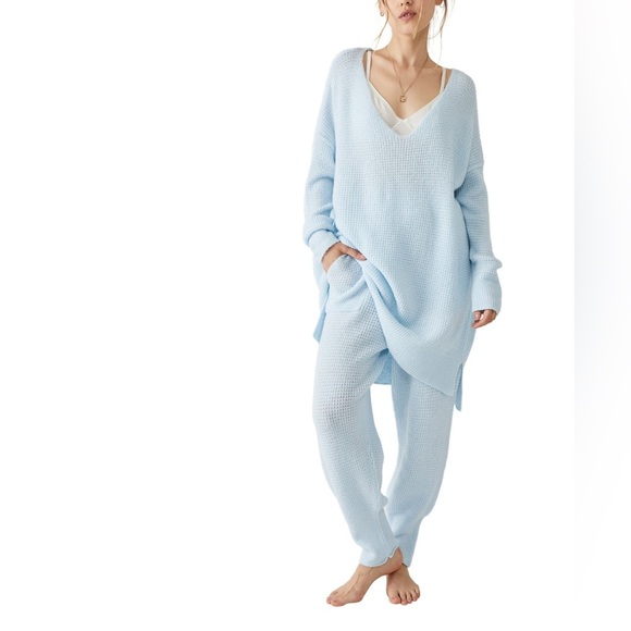 Free People C.O.Z.Y Soft Knit Pullover Lounge Top Oversized NEW Medium/Large - Picture 4 of 7